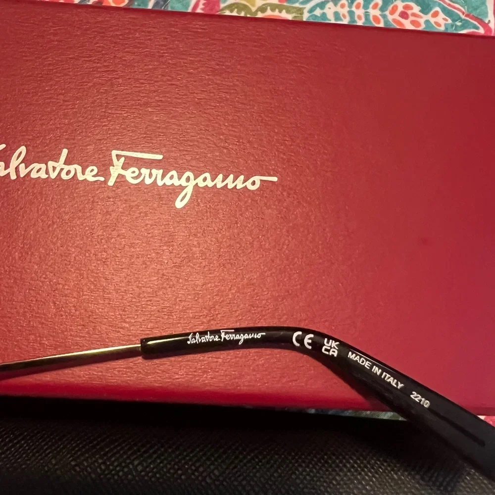 Salvatore Ferragamo sunglasses 303SL - Picture 3 of 10